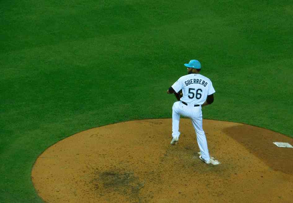 white-sox-claim-tayron-guerrero-and-his-fastball-sox-machine