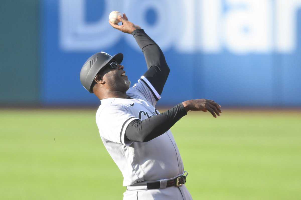 White Sox first-base coach Daryl Boston