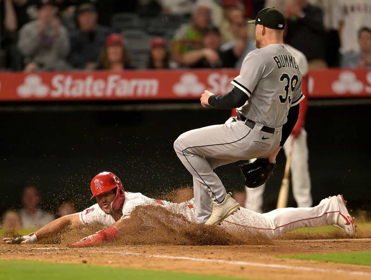 White Sox pitcher Aaron Bummer