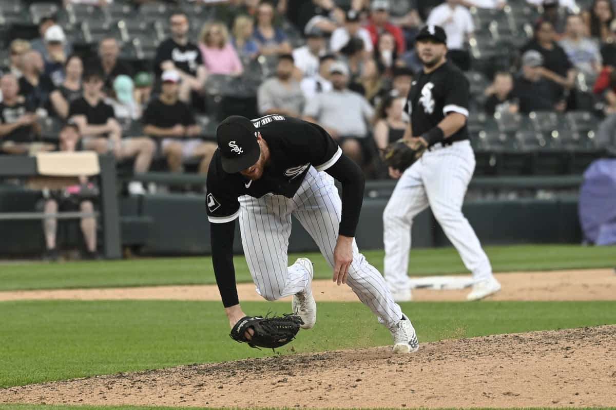 White Sox pitcher Aaron Bummer