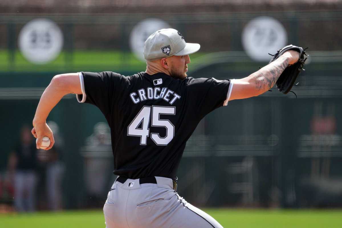 White Sox pitcher Garrett Crochet