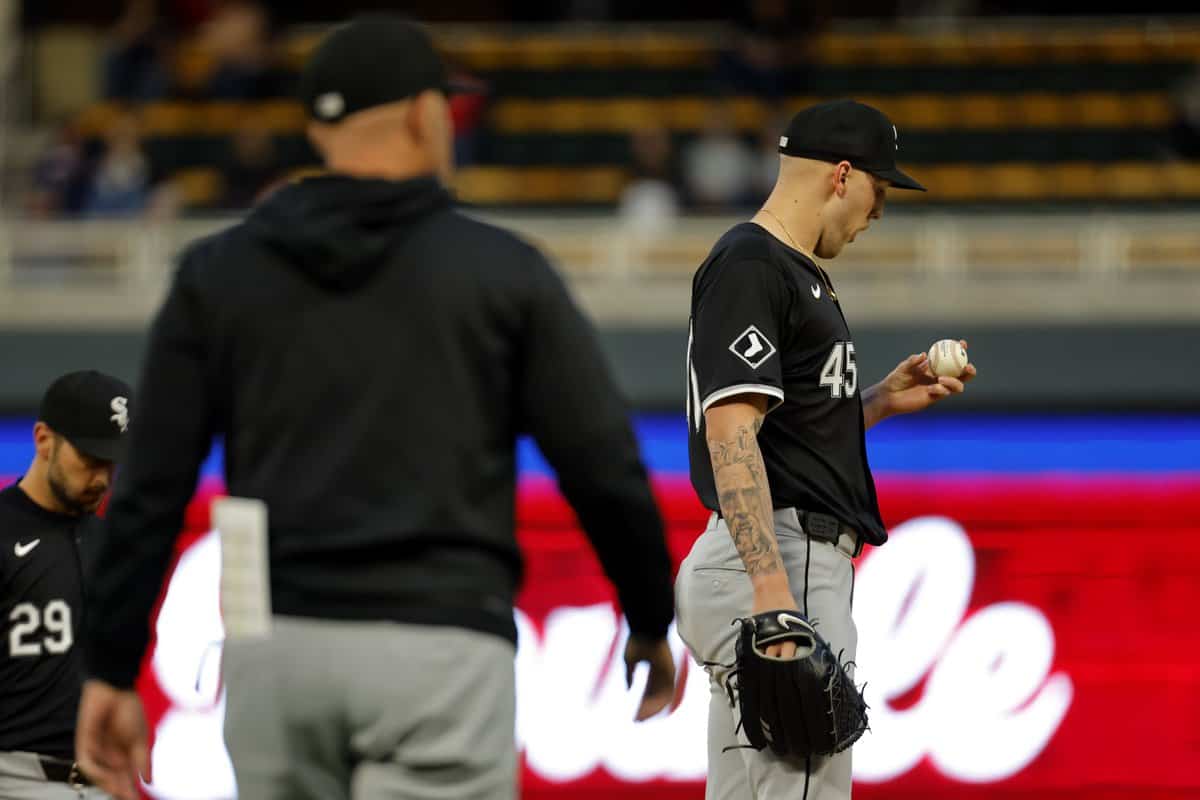 White Sox manager Pedro Grifol visits Garrett Crochet on the mound