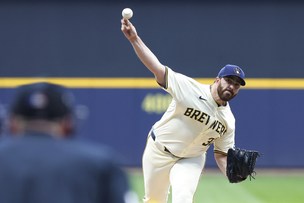 Brewers pitcher Aaron Civale