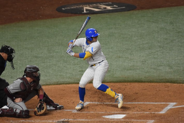 UCLA shortstop Roch Cholowsky loading up for upcoming pitch (Photo by Josh Nelson, Sox Machine)