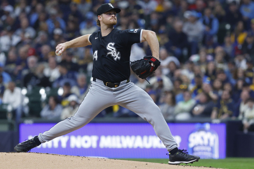 White Sox option Shane Smith to make room for Tyler Schweitzer