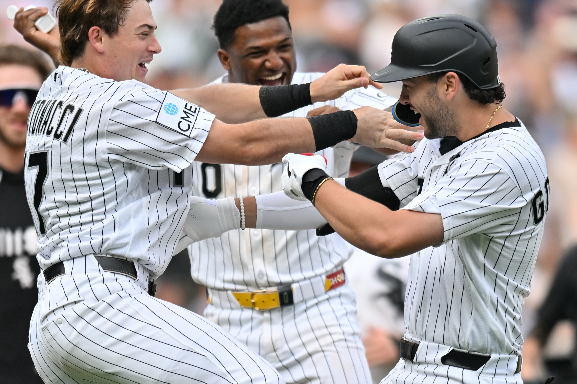 White Sox celebrate walk-off victory
